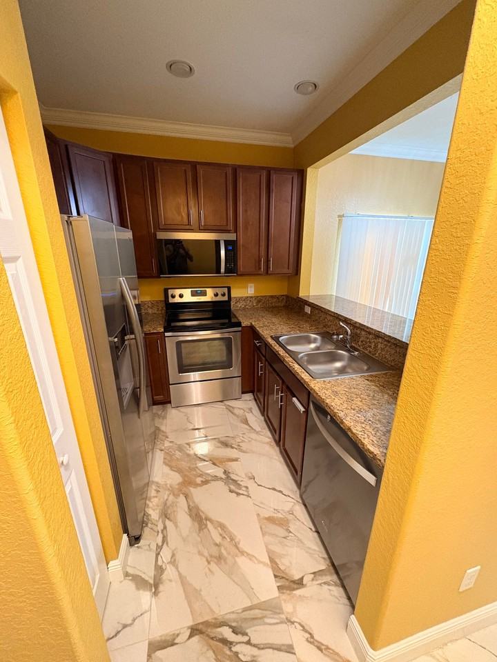 141 Monterey Bay Dr - Photo 5 of 20