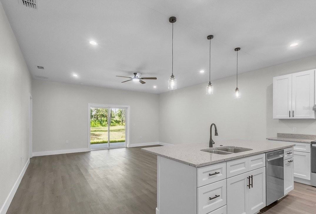 6 Easton Pl #B - Photo 4 of 20