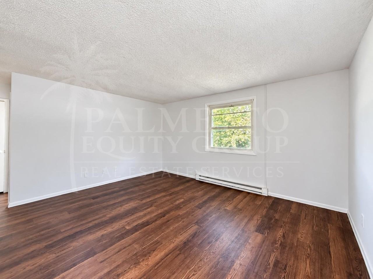 1304 Cartwright Dr - Photo 2 of 9