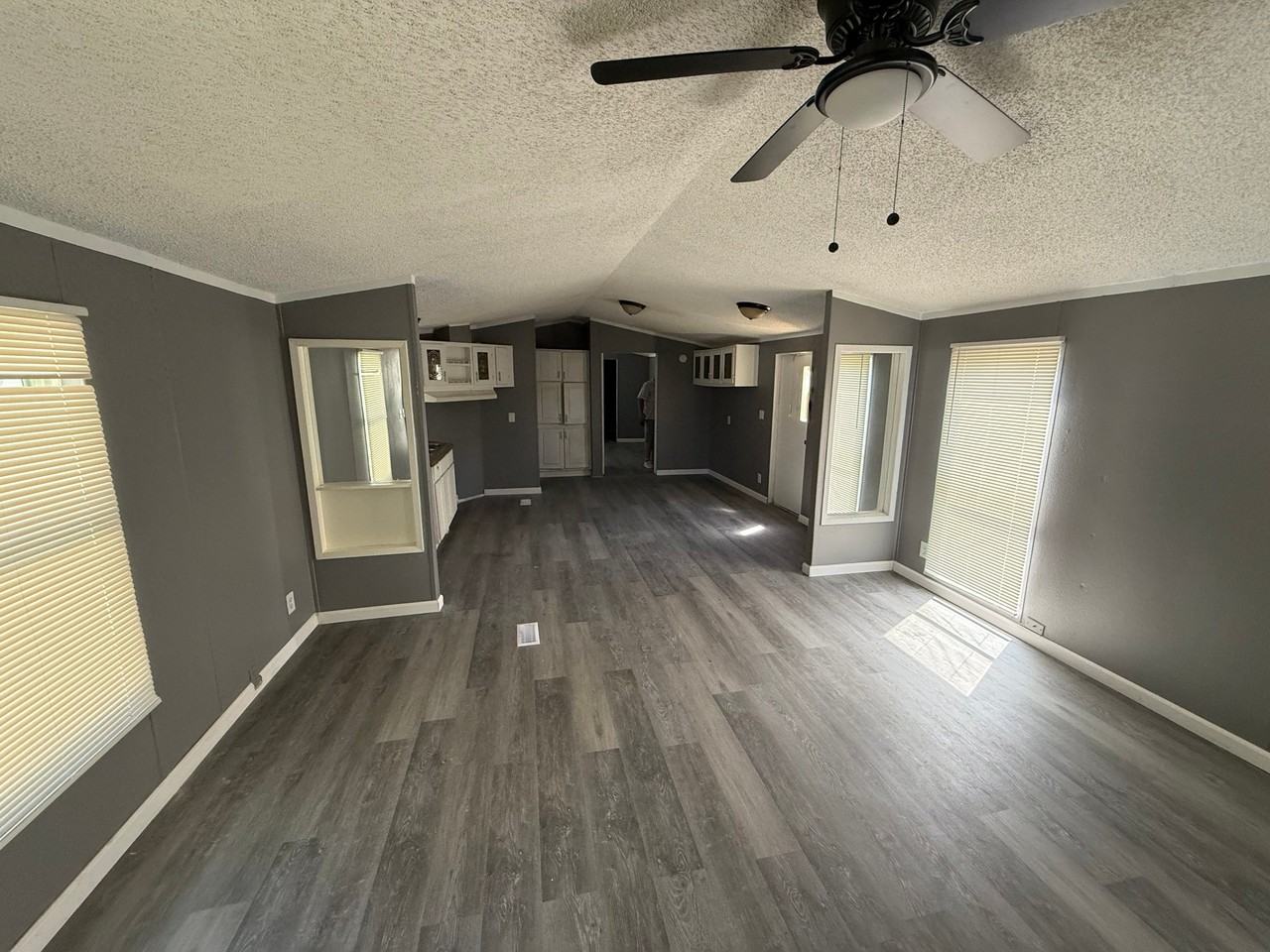 1400 E Avenue H #1 - Photo 5 of 5