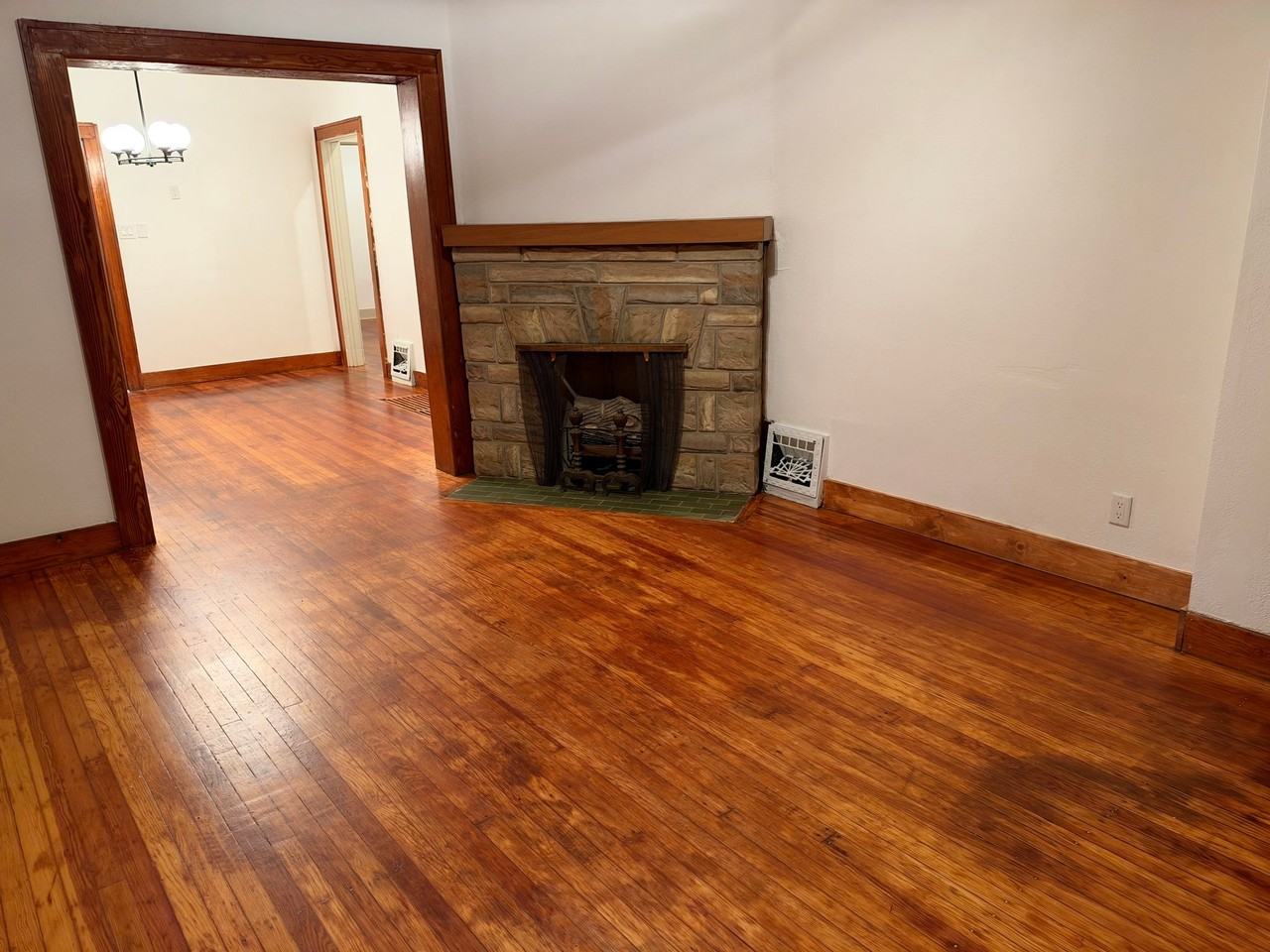 1417 S Main St - Photo 3 of 14