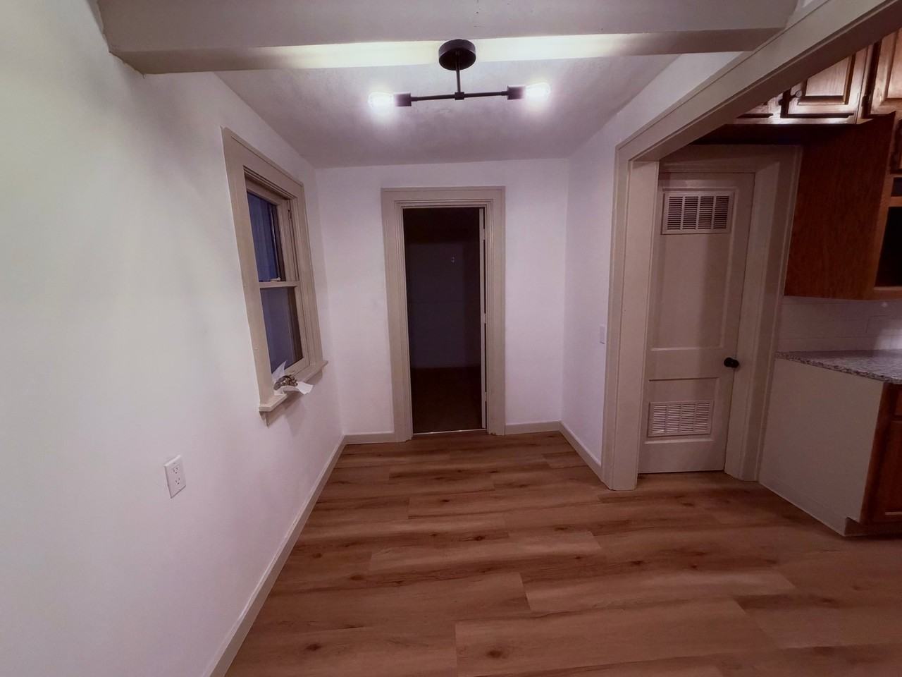 1417 S Main St - Photo 5 of 14