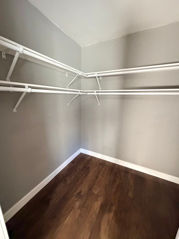 3702 Cumberland Ave - Photo 6 of 16