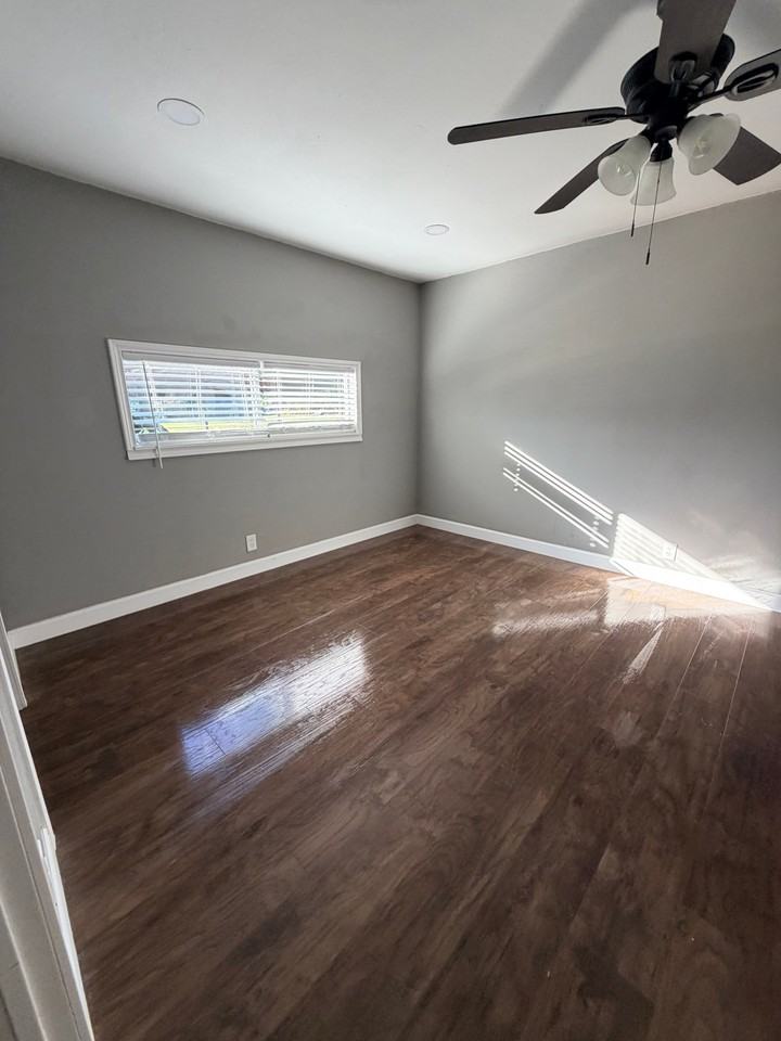 3702 Cumberland Ave - Photo 7 of 16