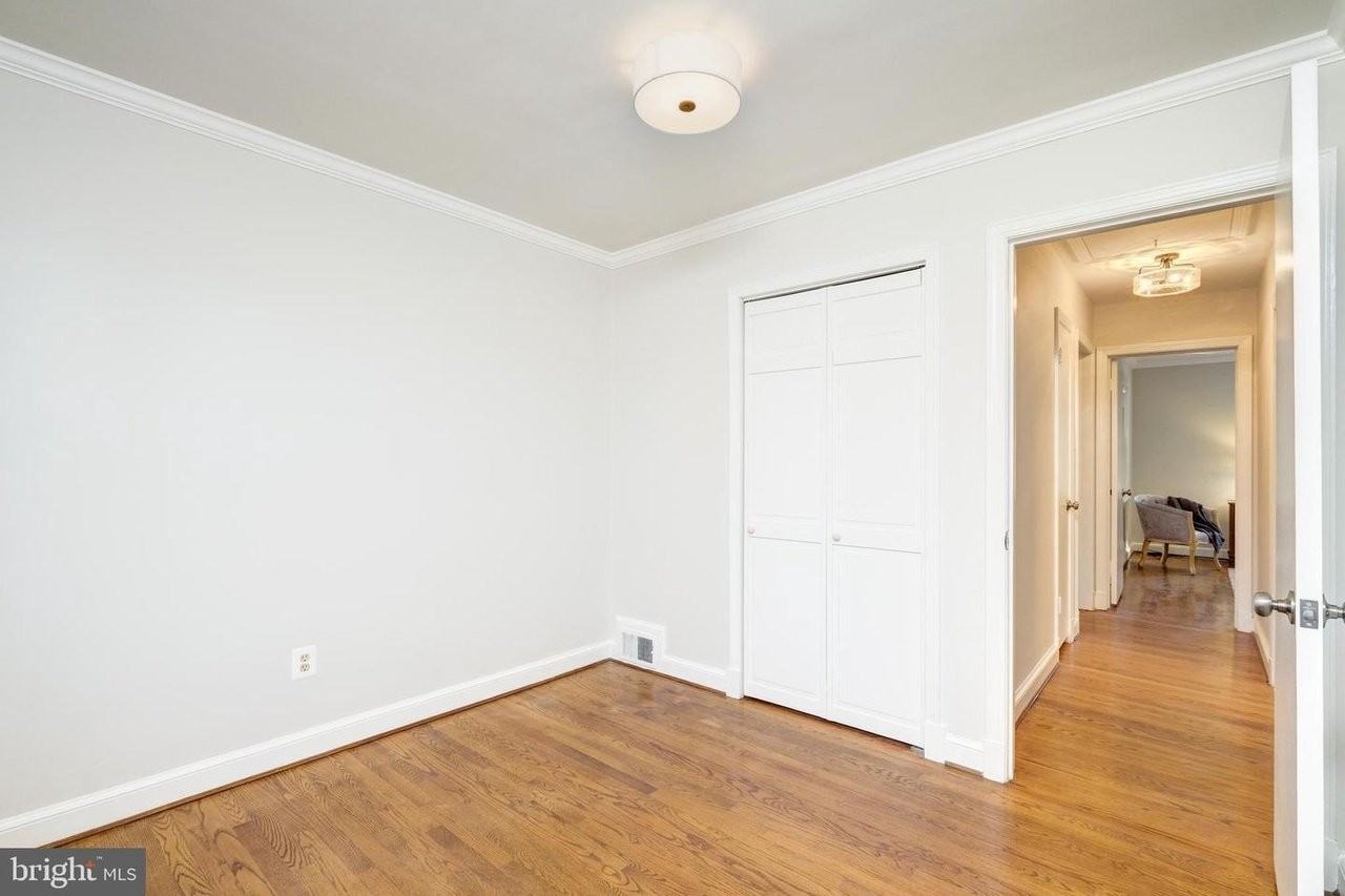 2911 Linden Ln - Photo 5 of 11