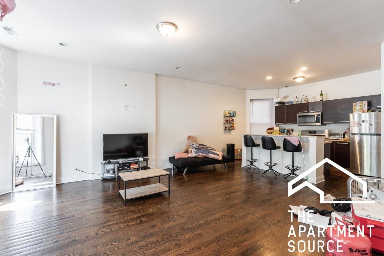 1858 N Humboldt Blvd #4 - Photo 3 of 14