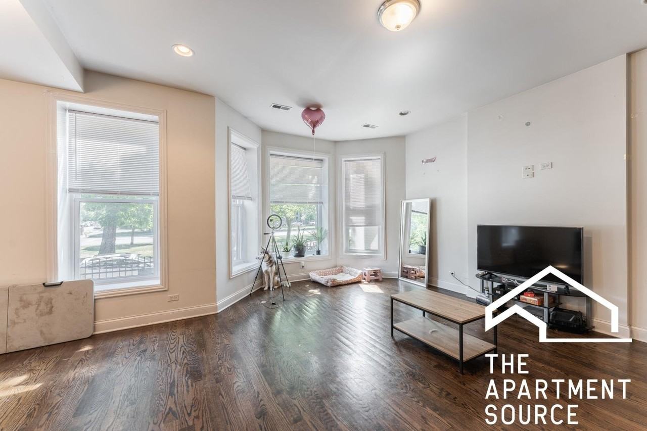 1858 N Humboldt Blvd #4 - Photo 4 of 14
