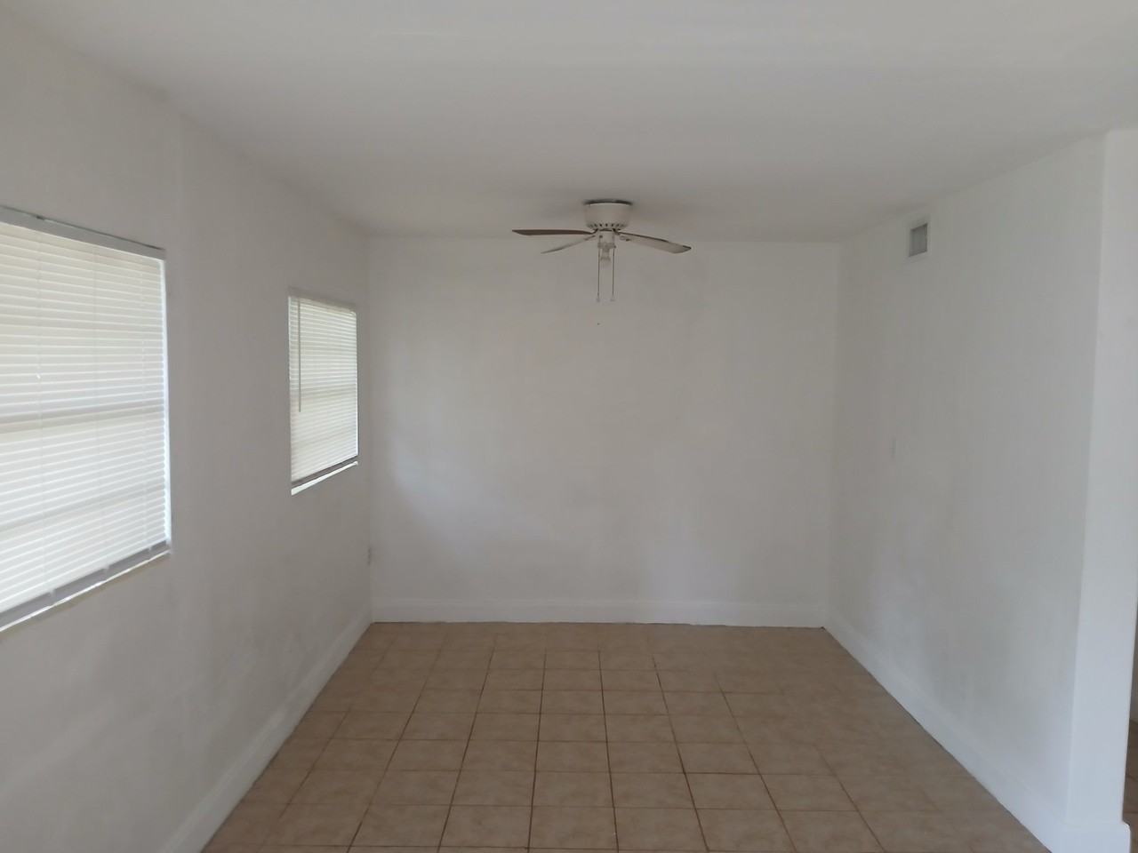 10 30th St Nw - Photo 3 of 16