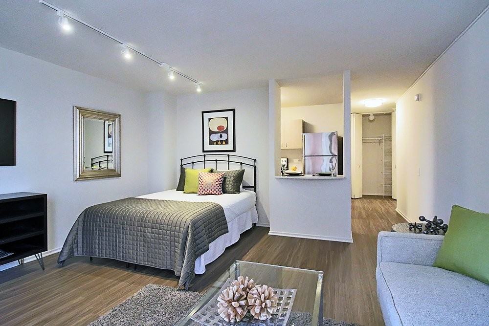 1109 N Clark St #01-2604 - Photo 3 of 16