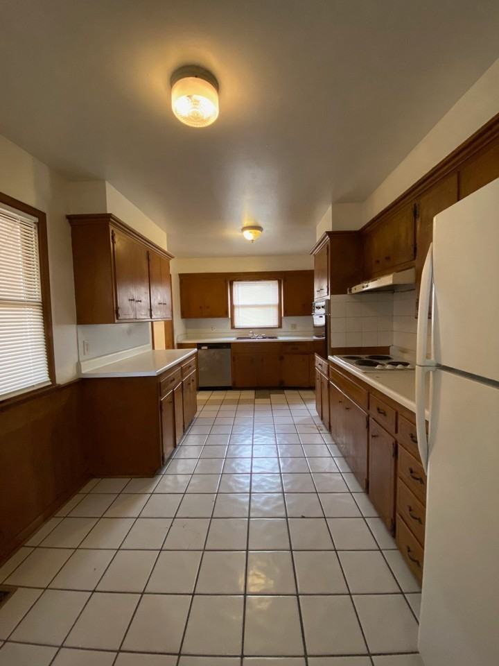1332 Nw 104th St - Photo 2 of 20