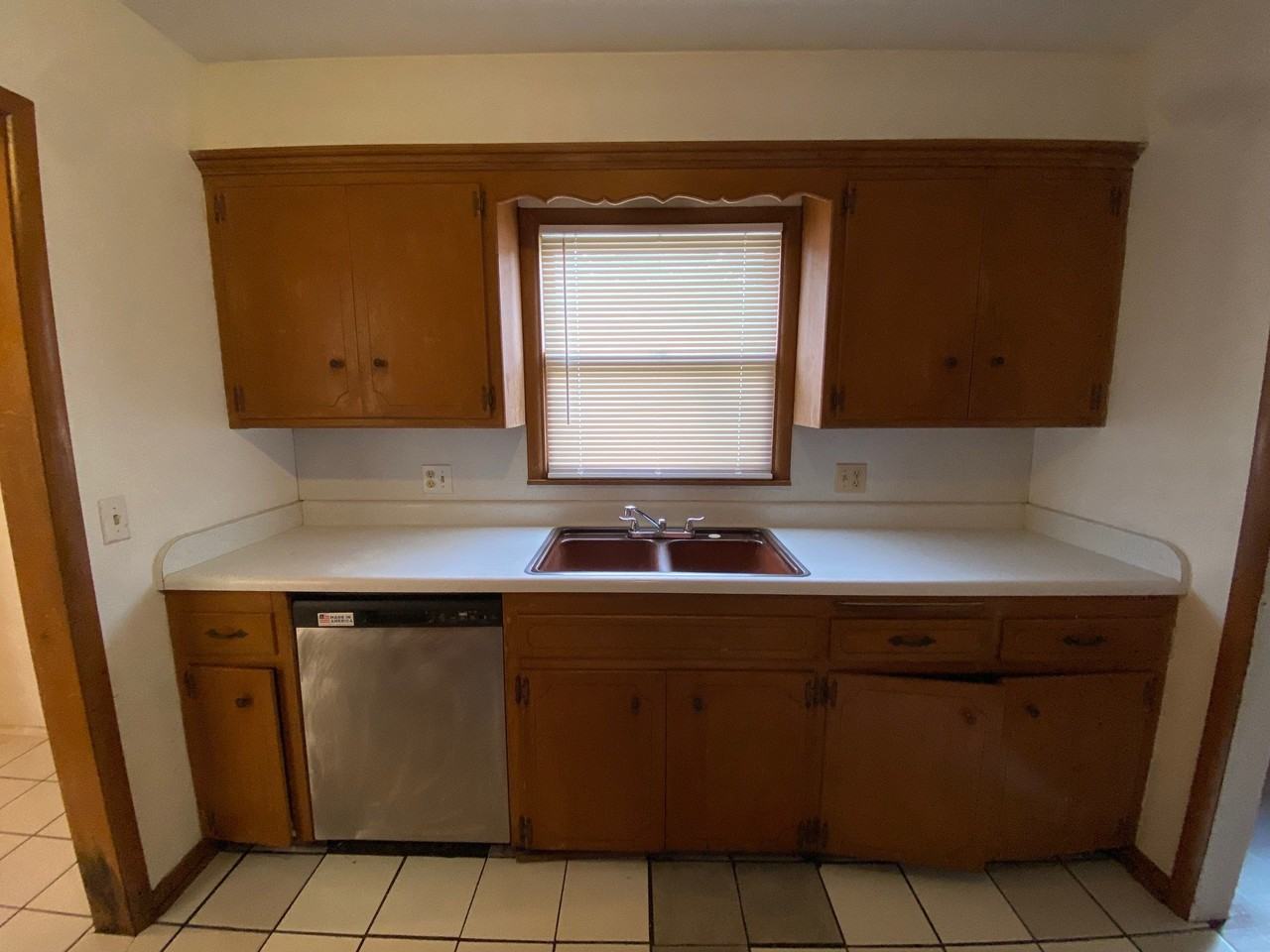 1332 Nw 104th St - Photo 4 of 20