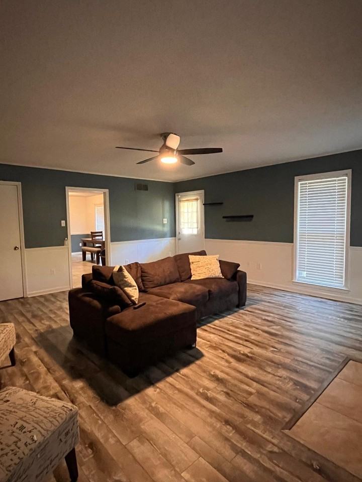 365 Bouldincrest Ave - Photo 4 of 11