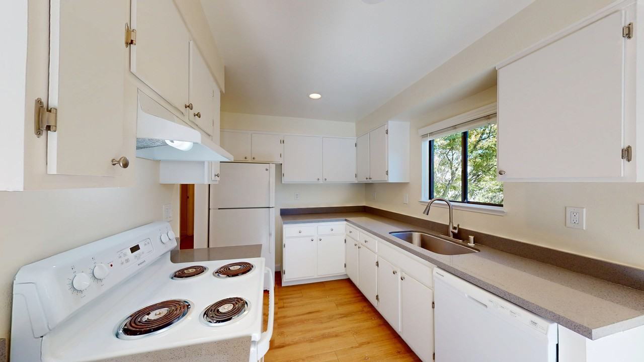 35 Clay Ct #35 - Photo 2 of 16