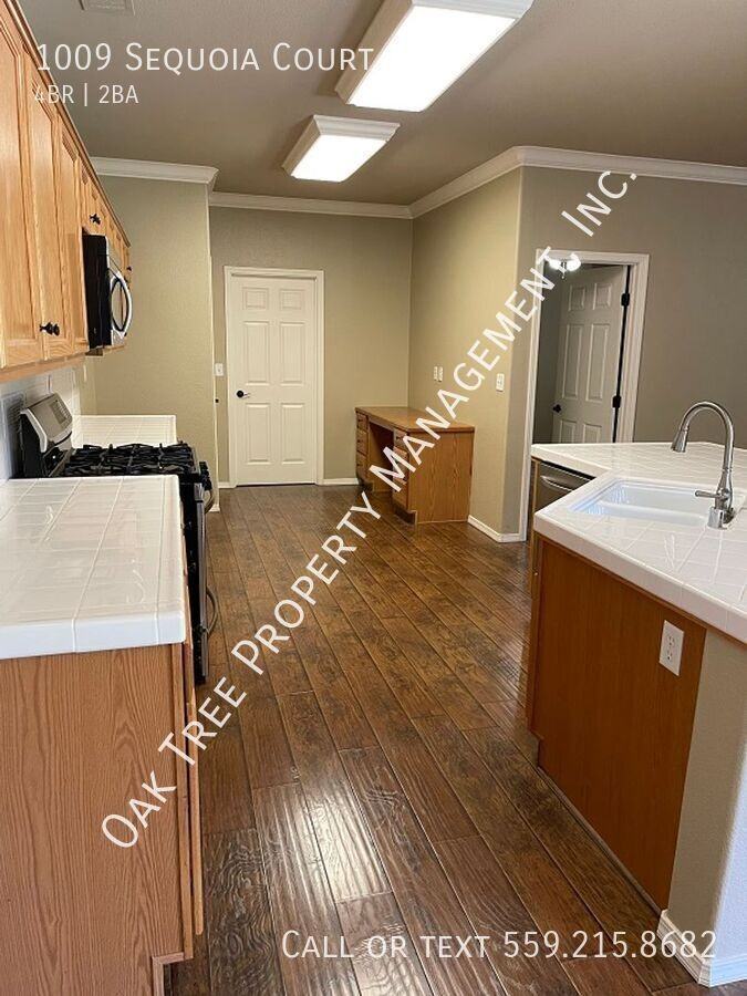 1009 Sequoia Ct - Photo 3 of 17
