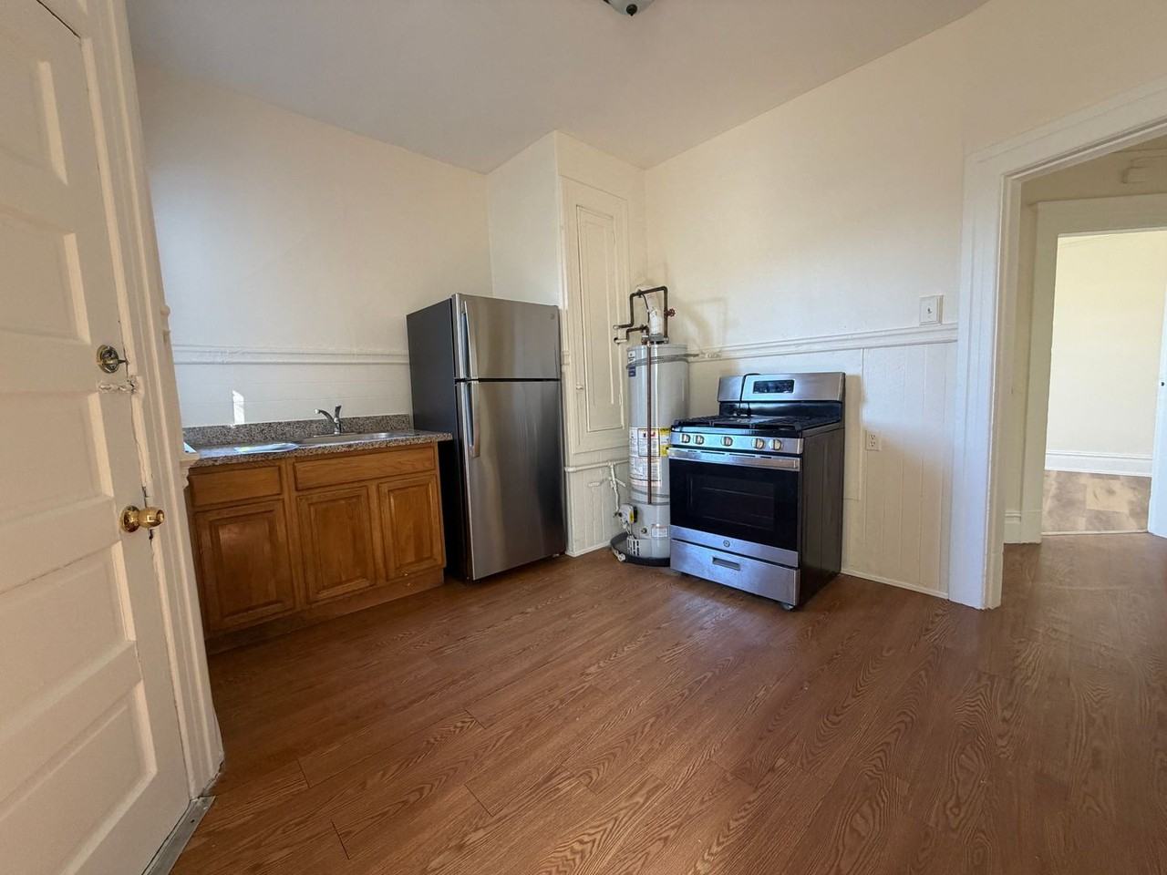 2288 Bryant St - Photo 3 of 16