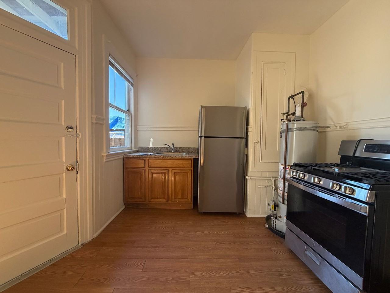 2288 Bryant St - Photo 4 of 16