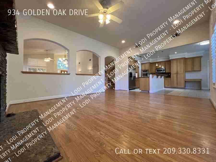 934 Golden Oak Dr - Photo 6 of 43
