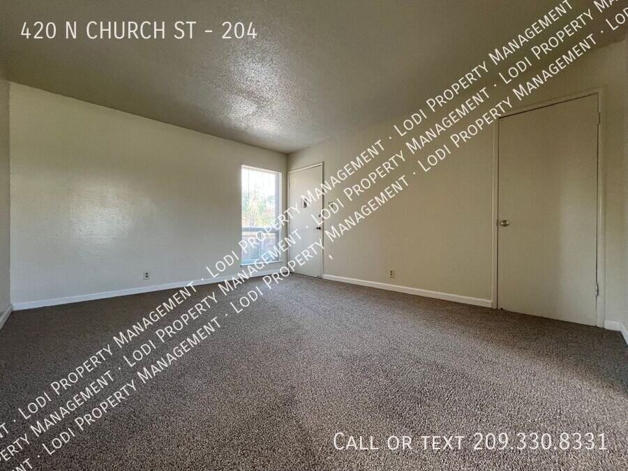 420 N Church St #204 - Photo 4 of 25