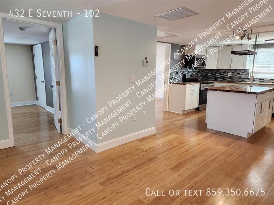 432 E Seventh St #102 - Photo 5 of 9