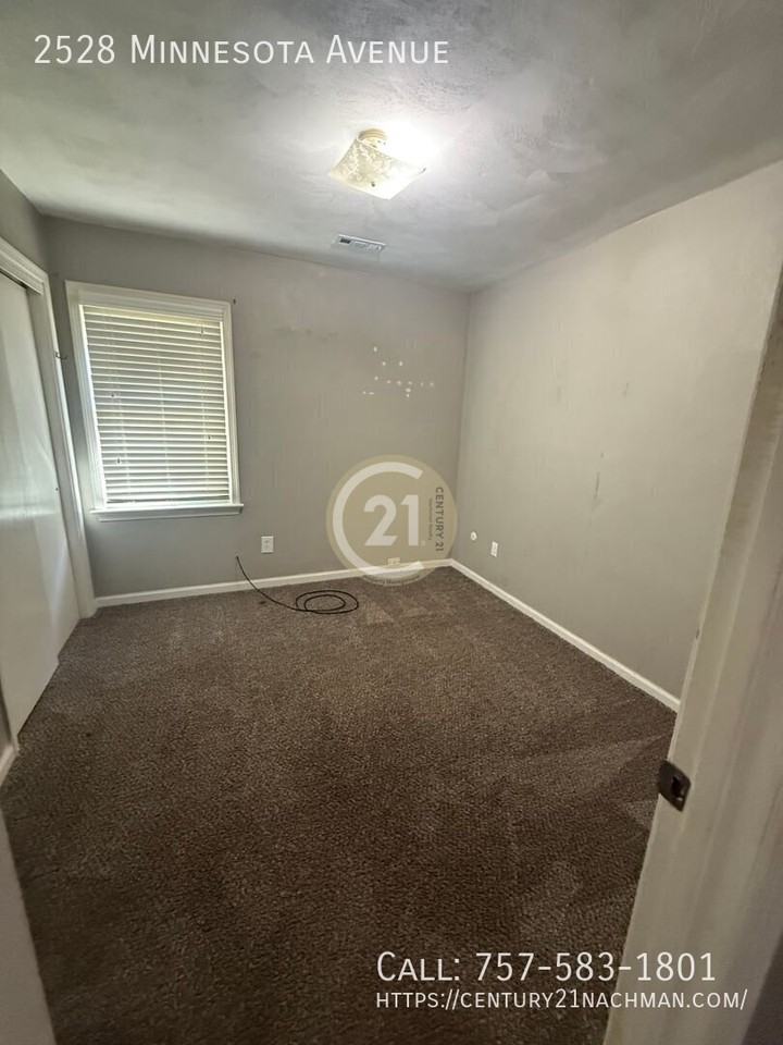 2528 Minnesota Ave - Photo 4 of 12