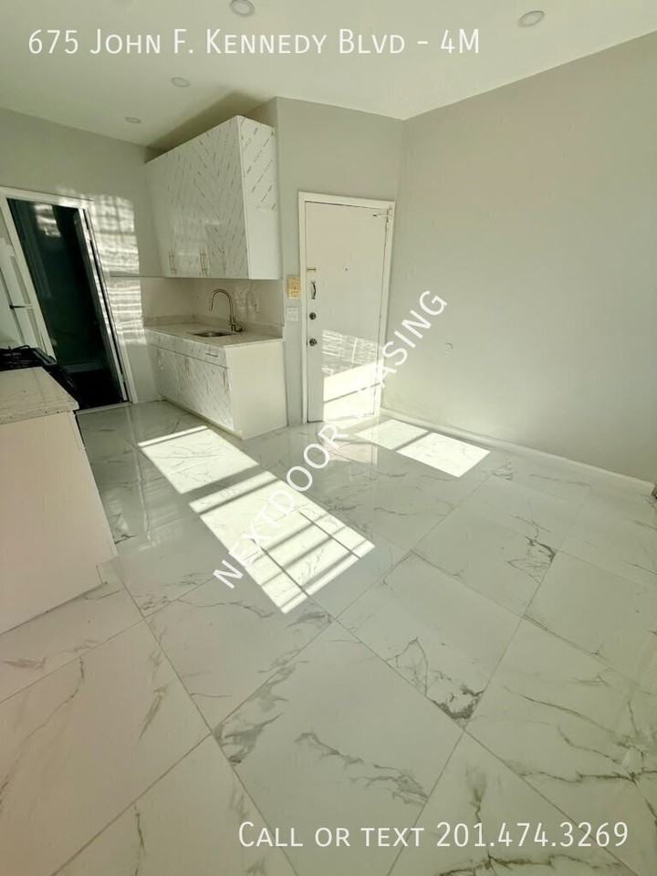 675 Kennedy Blvd #4M - Photo 5 of 17