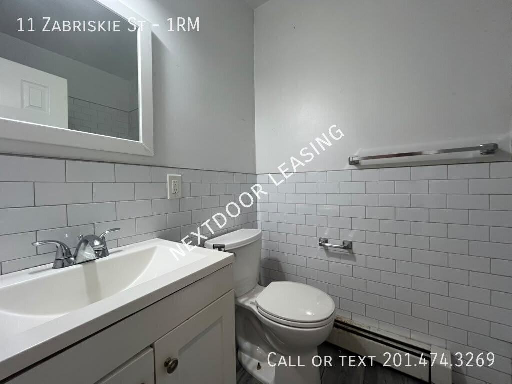 11 Zabriskie St #1RM - Photo 4 of 9