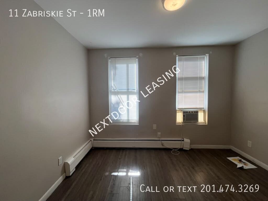 11 Zabriskie St #1RM - Photo 5 of 9