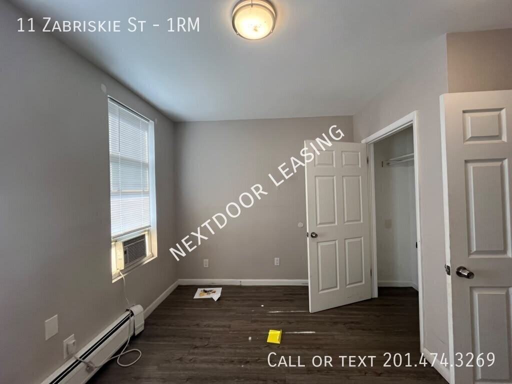 11 Zabriskie St #1RM - Photo 6 of 9