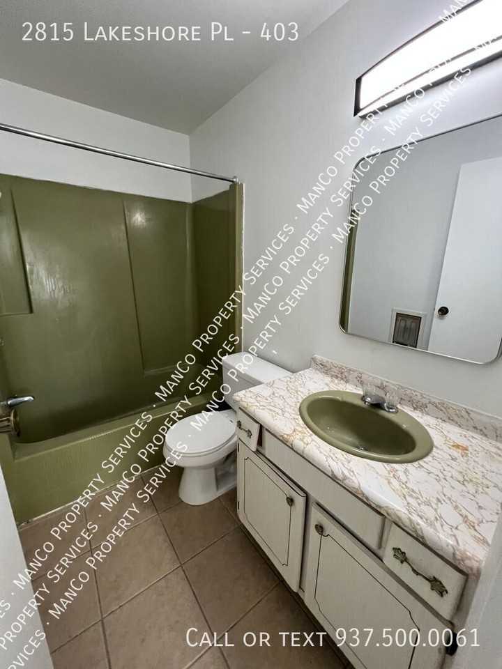 2815 Lake Shore Pl #403 - Photo 6 of 8