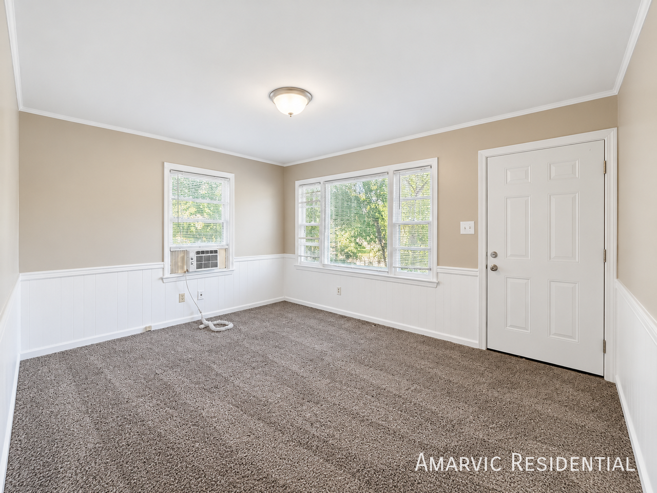 316 Wilson Ave - Photo 3 of 13