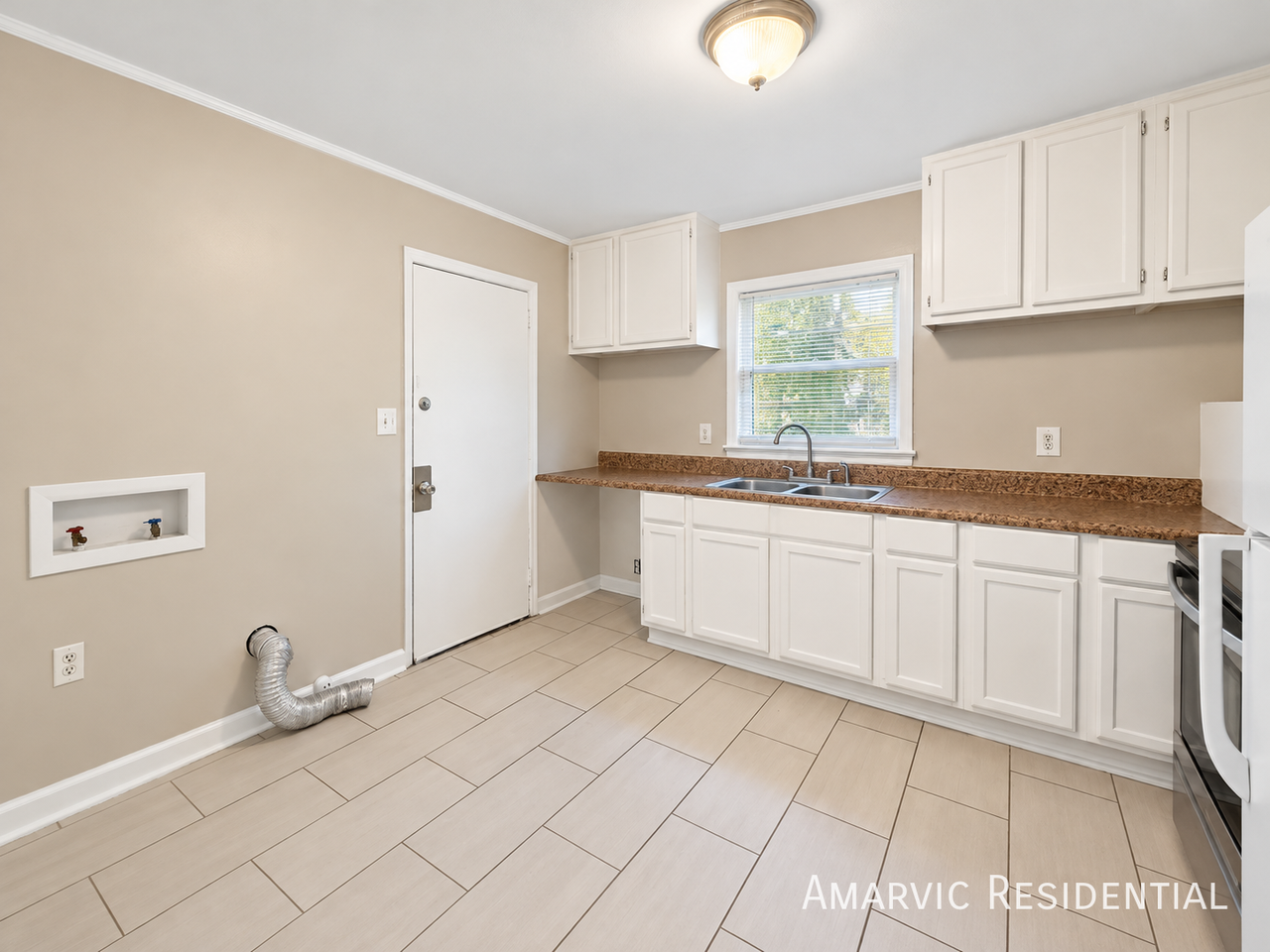 316 Wilson Ave - Photo 6 of 13