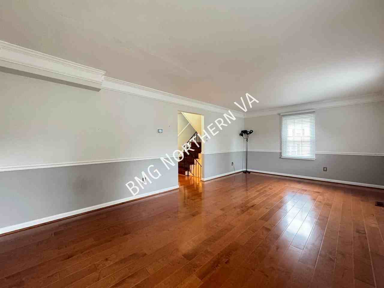 5501 Heston Ct - Photo 3 of 50