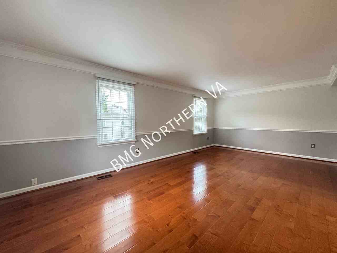5501 Heston Ct - Photo 5 of 50