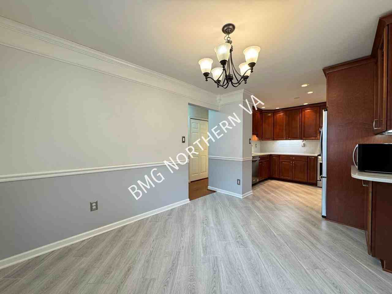 5501 Heston Ct - Photo 7 of 50