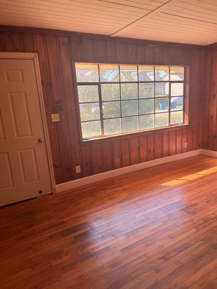 812 Indian Ave #A - Photo 3 of 6