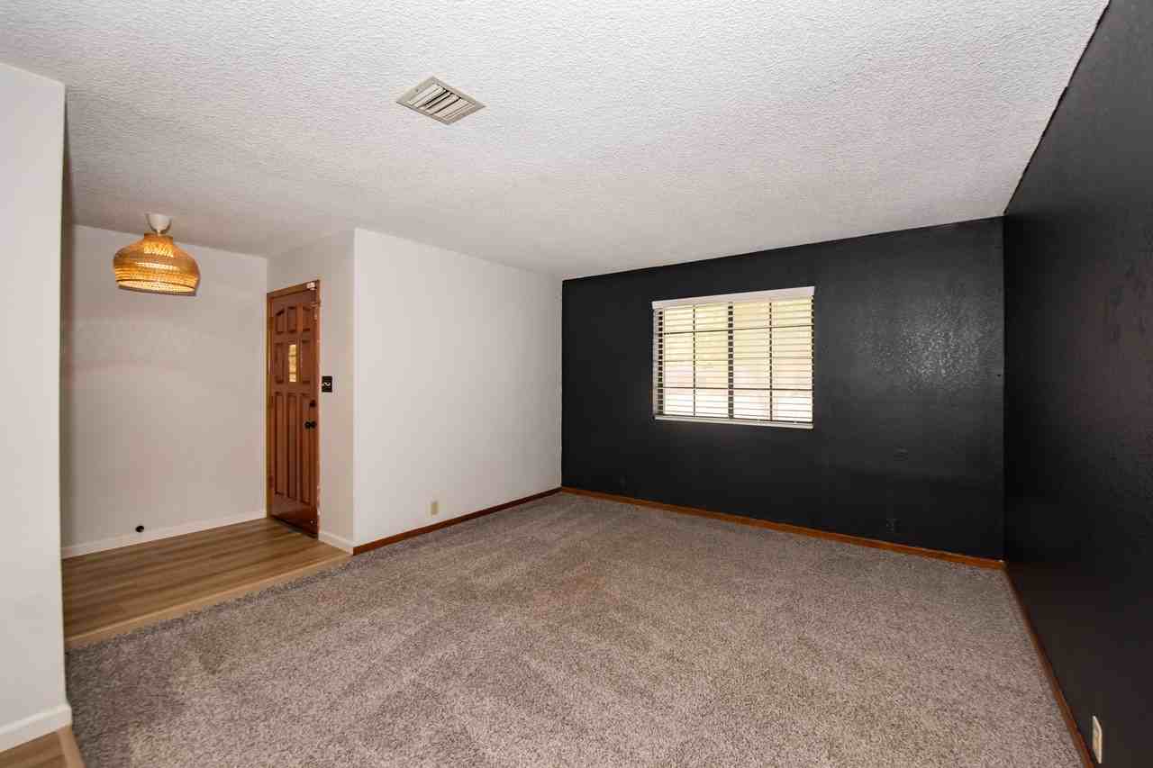 3460 E Sombra Ln - Photo 3 of 28