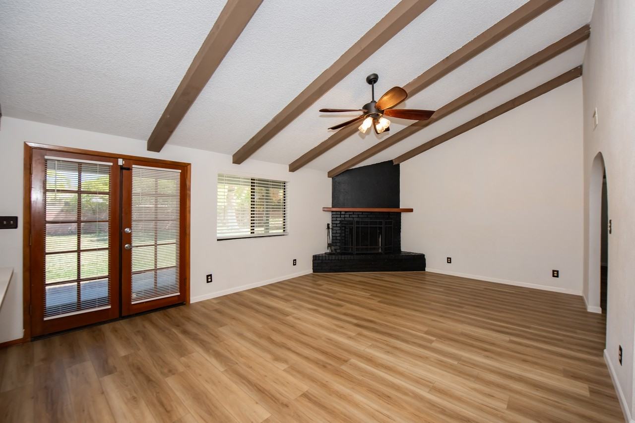 3460 E Sombra Ln - Photo 4 of 28