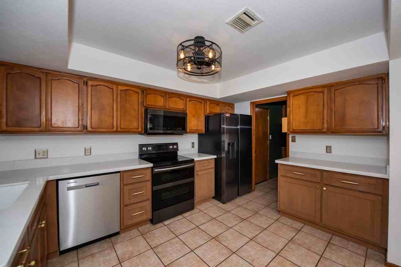 3460 E Sombra Ln - Photo 6 of 28