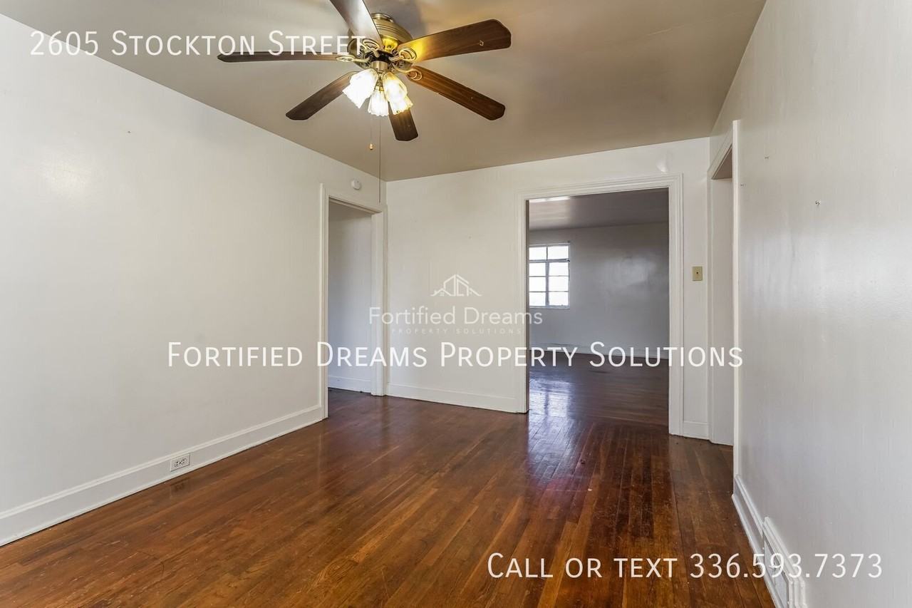 2605 Stockton St - Photo 4 of 23