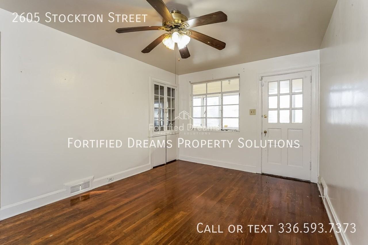 2605 Stockton St - Photo 7 of 23