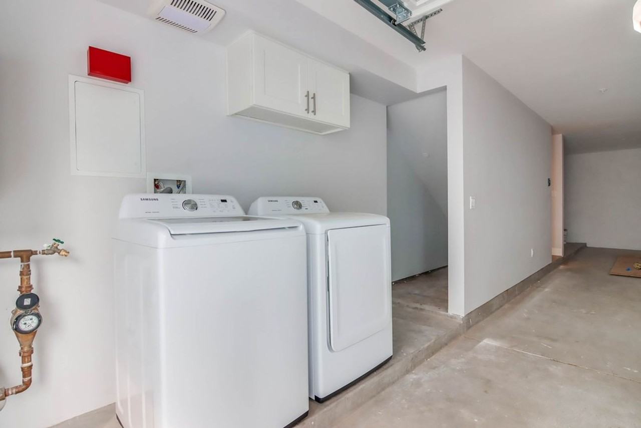 2792 E St - Photo 5 of 6