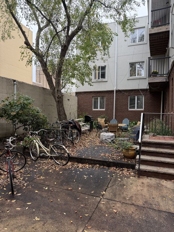 734 S 4th St #1M - Photo 2 of 14
