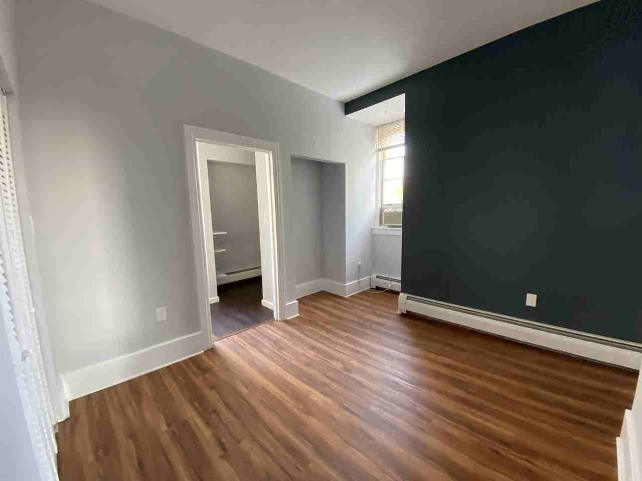 1211 Delaware Avenue - Photo 4 of 23