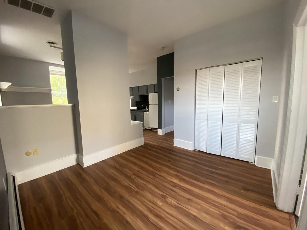 1211 Delaware Avenue - Photo 5 of 23