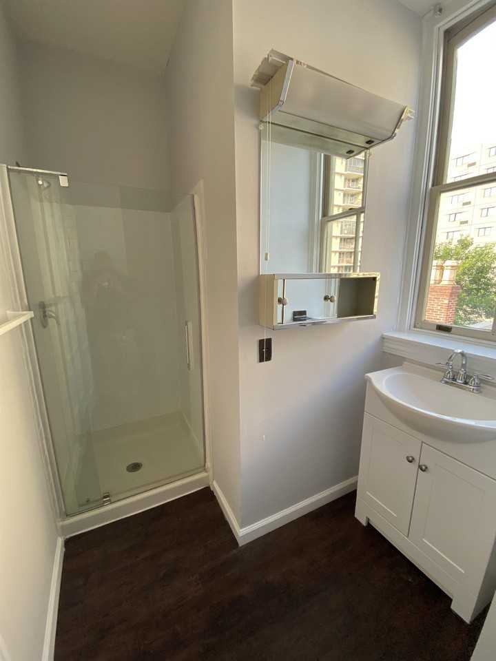 1211 Delaware Avenue - Photo 7 of 23