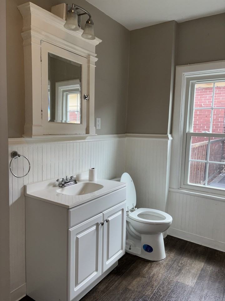 609-611 North Plum Street - Photo 4 of 14