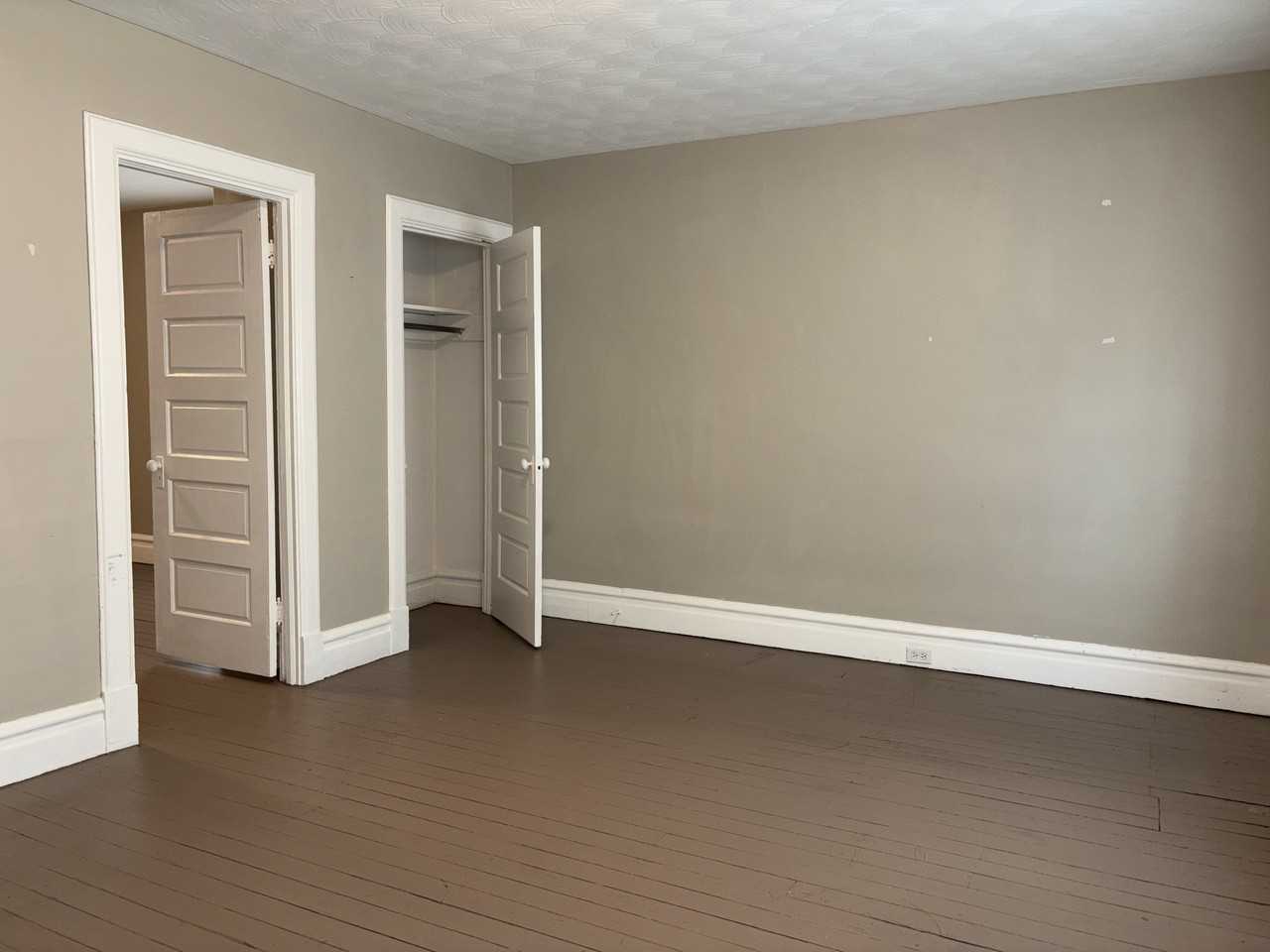 609-611 North Plum Street - Photo 6 of 14