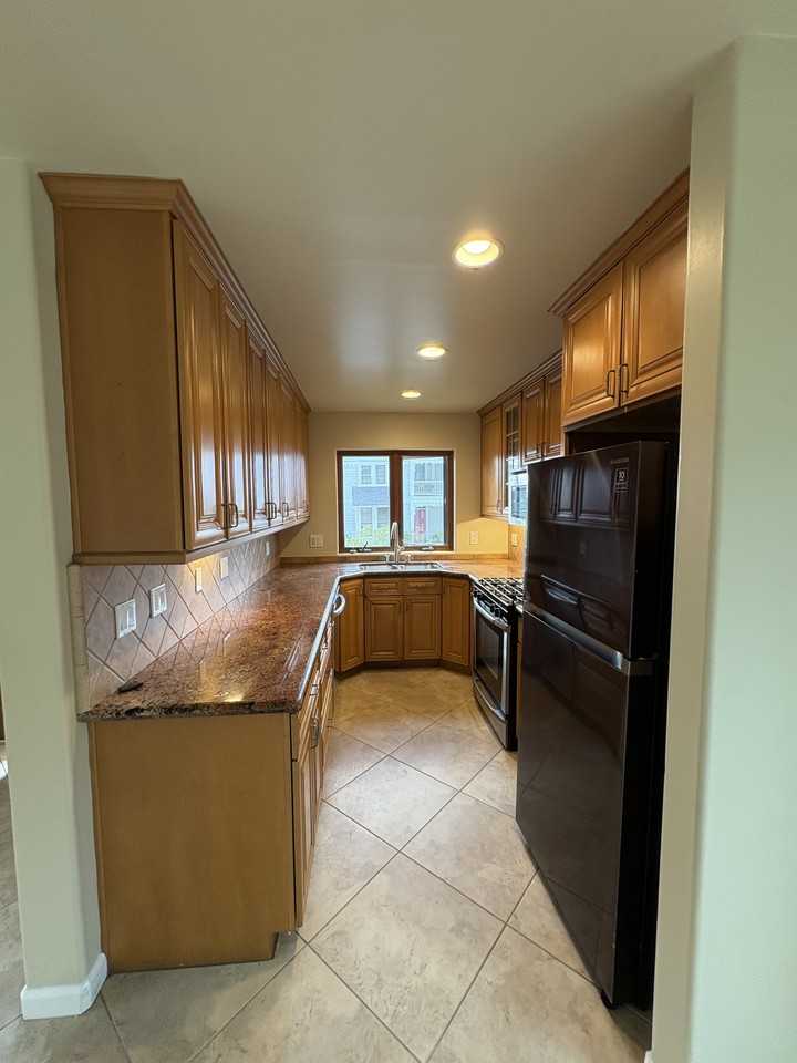 929 E Canon Perdido St #1 - Photo 4 of 10