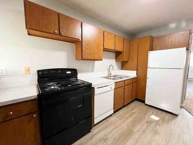 Pelican Hill Apartments - Photo 2 of 29