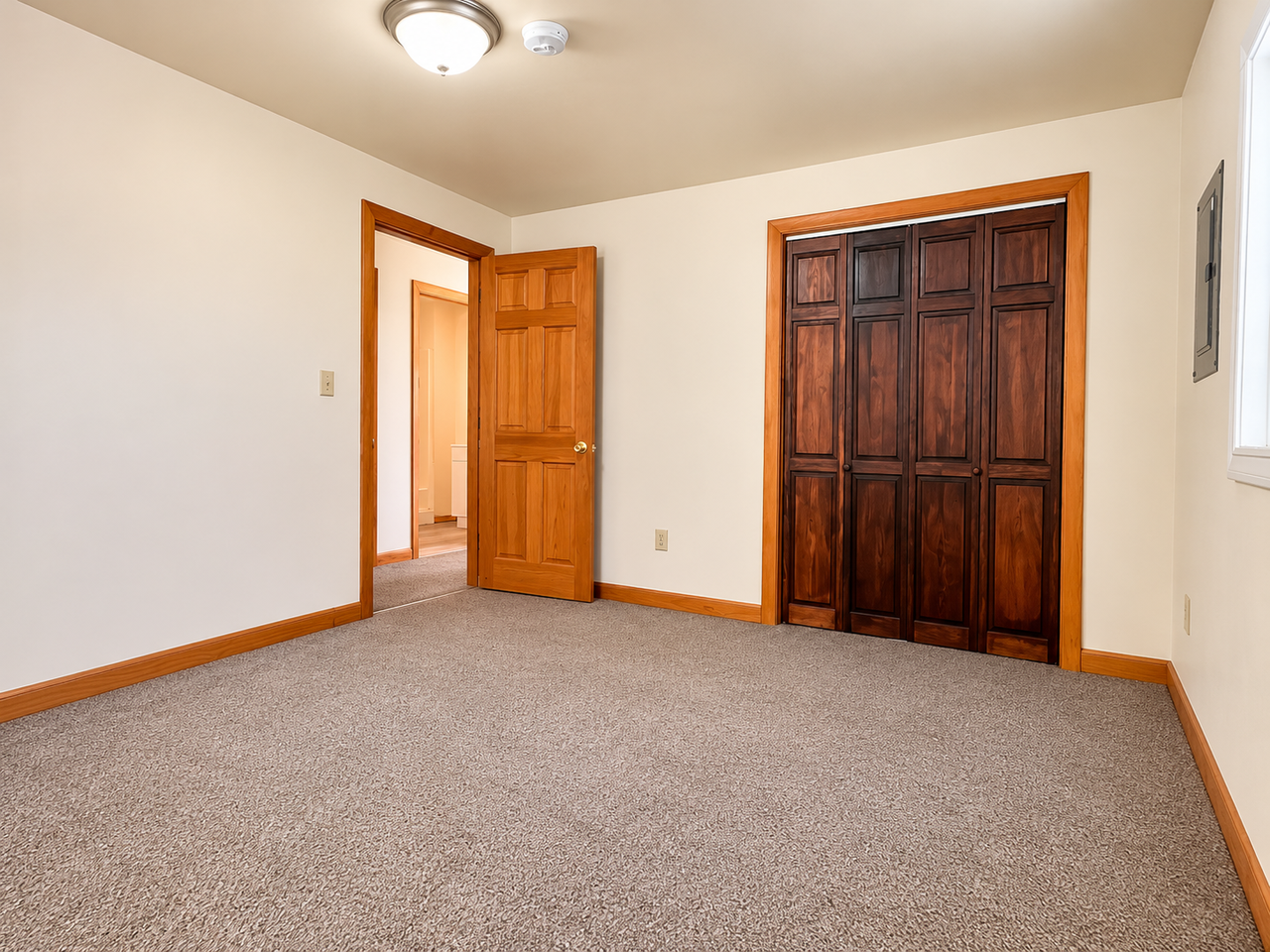 196 Violet Lane - Photo 5 of 8